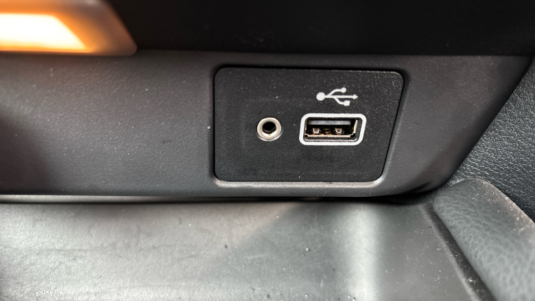 Nissan Juke 1.0 DiG-T 114 N-Connecta 5dr Petrol Hatchback